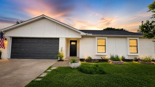 7806 Creek View Dr, Rowlett, TX, 75089-2414 | Card Image