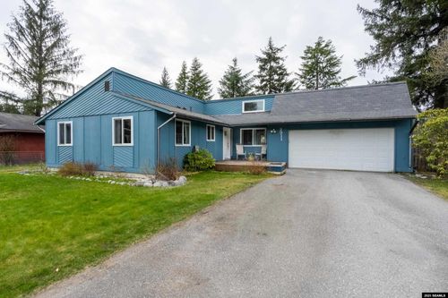 2911 Glacierwood Ct, Juneau, AK, 99801-9611 | Card Image