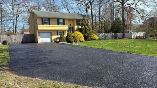 7 Portsmouth Rd, Manalapan, NJ, 07726-3528 | Card Image