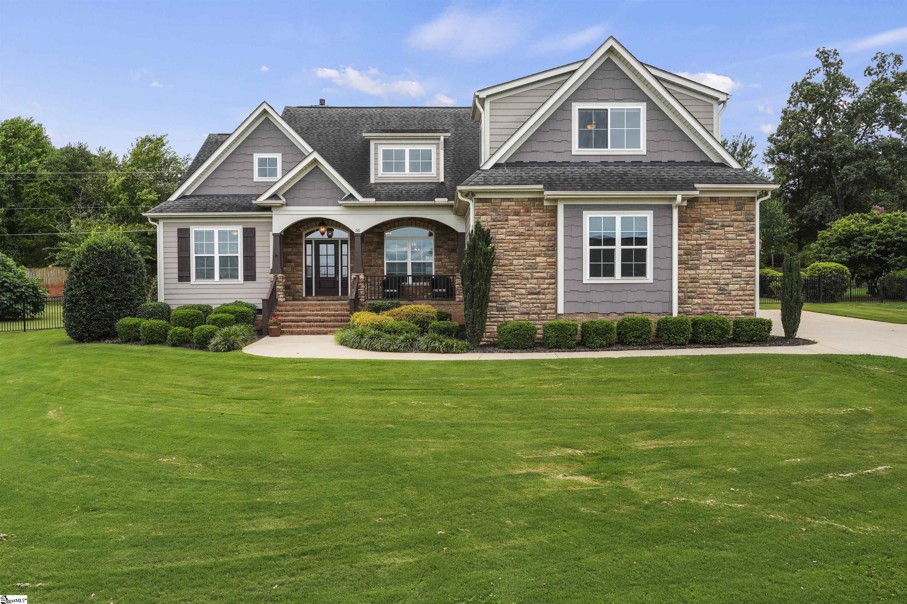 Thornbriar Ct, Travelers Rest, SC 29690