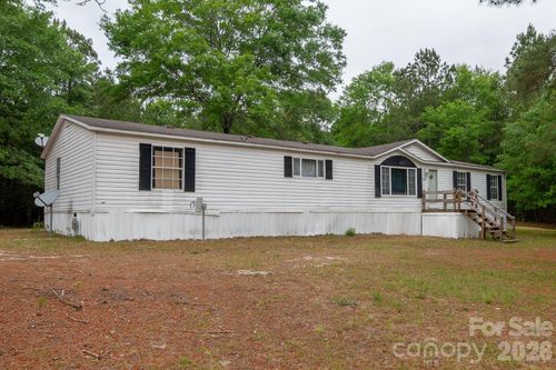 3133 Magnolia Rd, Bennettsville, SC, 29512-8804 | Card Image