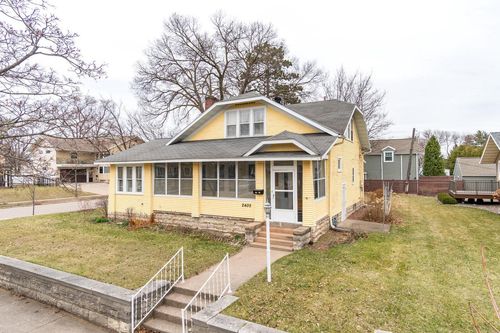 2405 State Street, La Crosse, WI, 54601 | Card Image