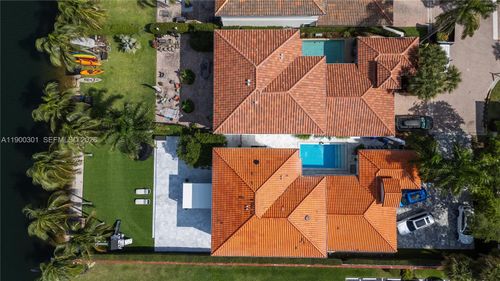 1594 Shoreline Way, Hollywood, FL, 33019-5010 | Card Image