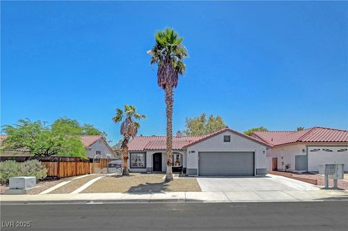 715 Heritage Point Dr, Henderson, NV, 89002-8476 | Card Image