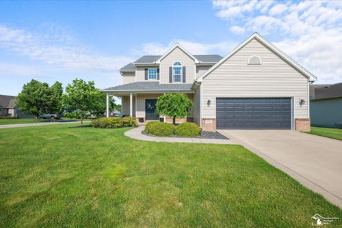 696 Webber Dr, Temperance, MI, 48182-8807 | Card Image