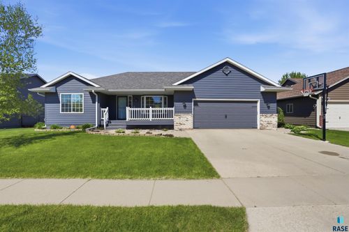 5205 S Donegal Ave Avenue, Sioux Falls, SD, 57106 | Card Image
