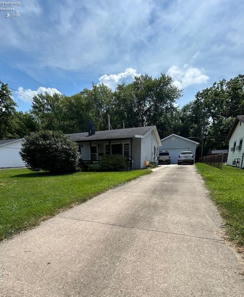 204 Boston Rd, Sandusky, OH, 44870-7122 | Card Image