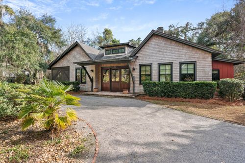 2302 Stuart St, Beaufort, SC, 29902-5356 | Card Image