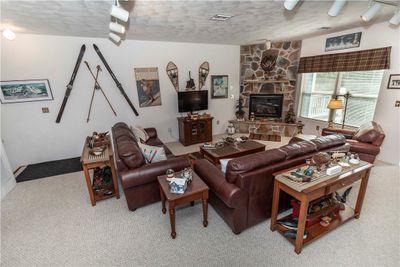 9133 Aspen Drive, Condo with 4 bedrooms, 4 bathrooms and null parking in Seven Springs Resort PA | Image 3