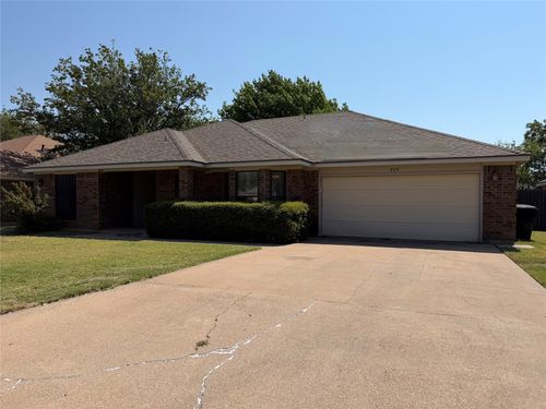 925 Reeves St, Abilene, TX, 79602-3115 | Card Image