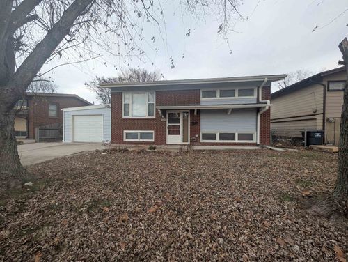 2204 S Bennett St, Wichita, KS, 67213-3116 | Card Image