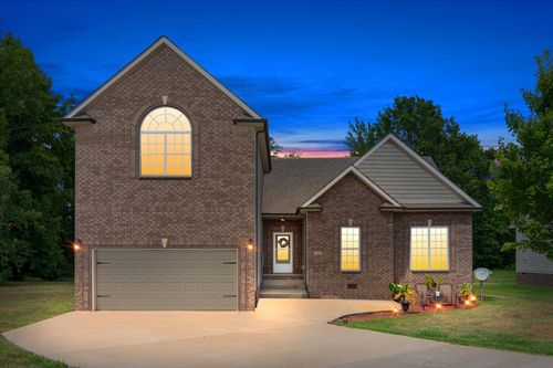 380 Preakness Cir, Pleasant View, TN, 37146-8225 | Card Image