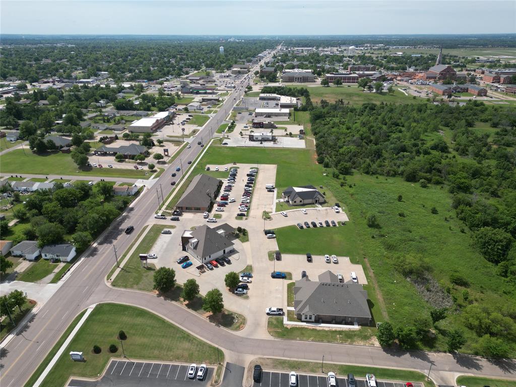 3300 N Kickapoo Ave, Shawnee, OK 74804
