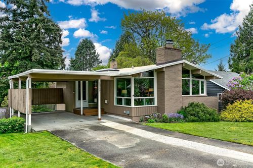 13739 36th Ave Ne, Seattle, WA, 98125-3712 | Card Image