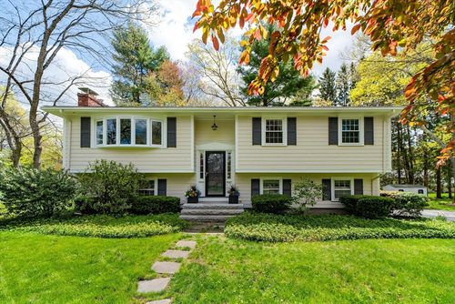 18 Emerson Rd, Medfield, MA, 02052-1810 | Card Image