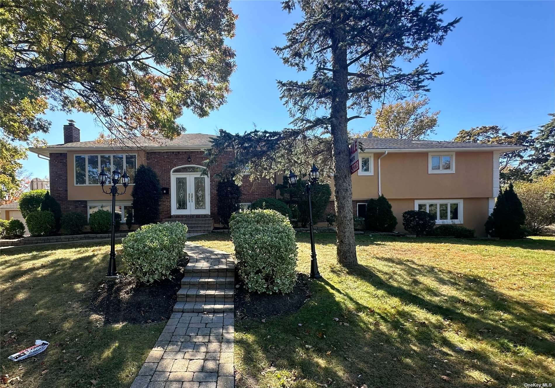 2 Kilmer Avenue, For Sale in Dix Hills Zoocasa