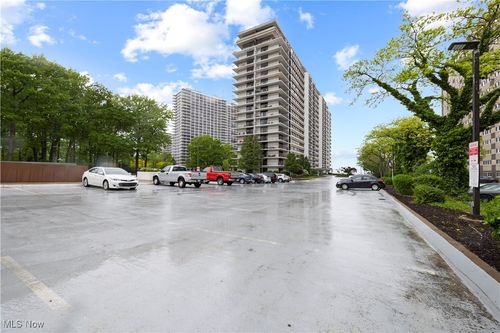 12550 Lake Avenue, Lakewood, OH, 44107 | Card Image
