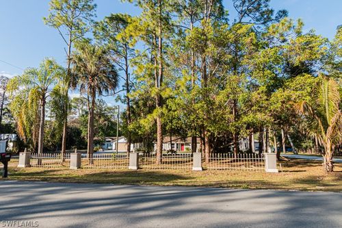 3771 31st Ave Sw, Naples, FL, 34117-8457 | Card Image