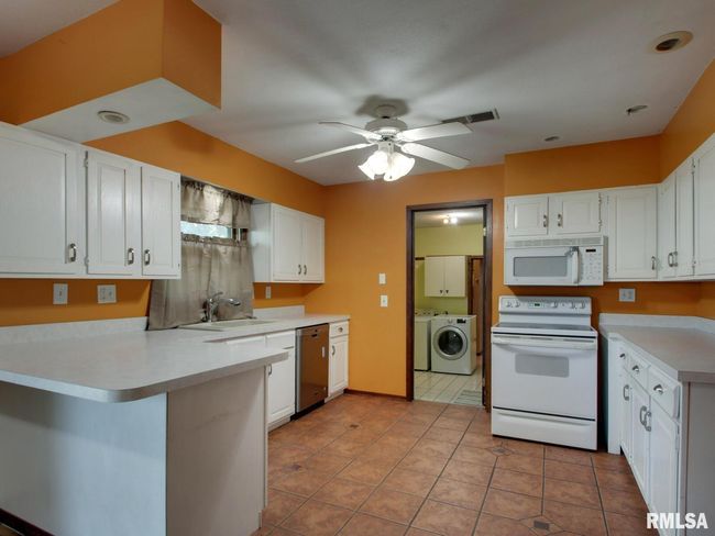 30049 Old Highway V, House other with 3 bedrooms, 2 bathrooms and null parking in La Grange MO | Image 9