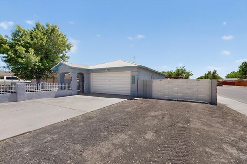 1101 Willow Ct Se, Los Lunas, NM, 87031-6891 | Card Image