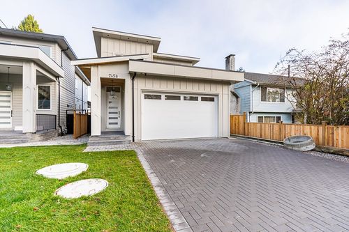 7458 115 St, Delta, BC, V4C5M5 | Card Image