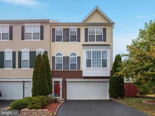 2433 Battery Hill Cir, WOODBRIDGE, VA, 22191-6515 | Card Image