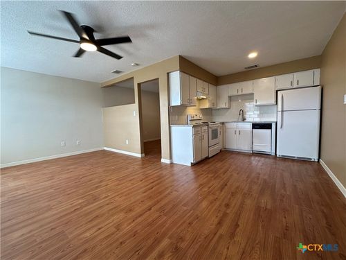 apt-10-1409 N Bishop St, San Marcos, TX, 78666-2675 | Card Image