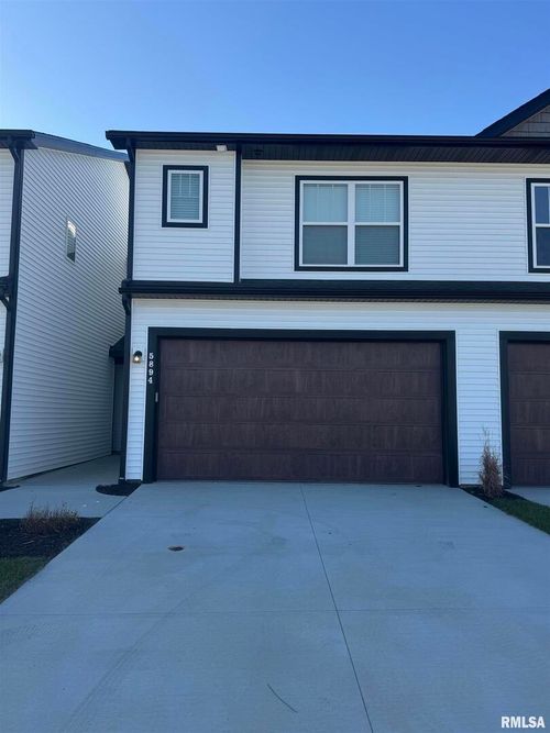 5894 Butterfield Ct, Bettendorf, IA, 52722 | Card Image