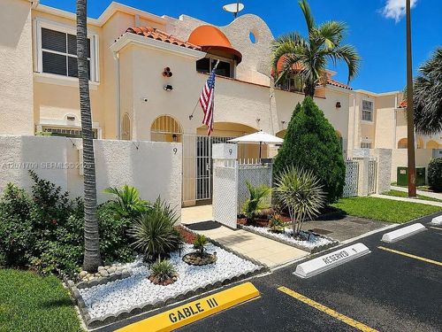 1509-8575 Nw 5th Ter, Miami, FL, 33126-3886 | Card Image