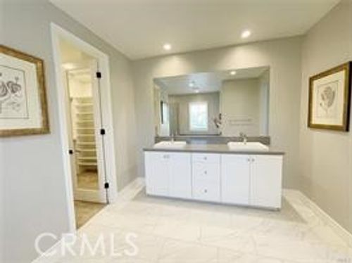 170 Villa Rdg, Irvine, CA, 92602-1878 | Card Image