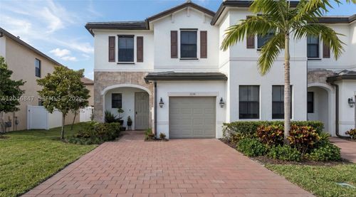 3338 W 112th St, Hialeah, FL, 33018-2202 | Card Image