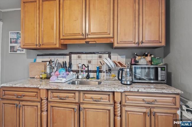 218 8 Th St, Home with 6 bedrooms, 3 bathrooms and null parking in Fairview NJ | Image 27
