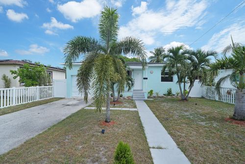 2517 Rodman St, Hollywood, FL, 33020-5847 | Card Image