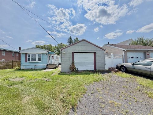 321 E 21st St, NORTHAMPTON, PA, 18067-1207 | Card Image