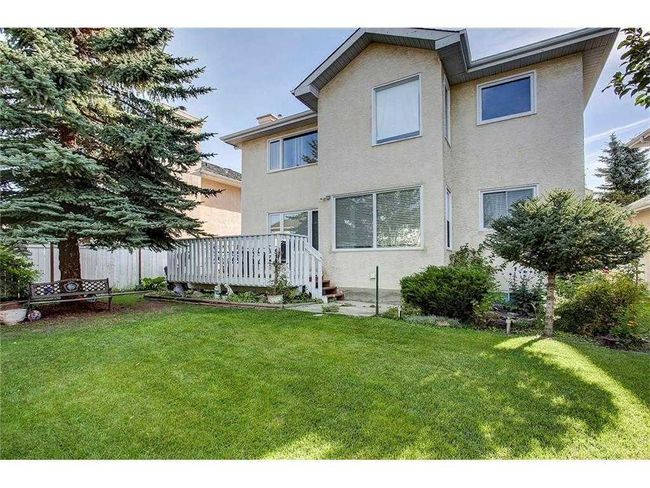 107 Coral Keys Green Ne, Home with 5 bedrooms, 3 bathrooms and 4 parking in Calgary AB | Image 3