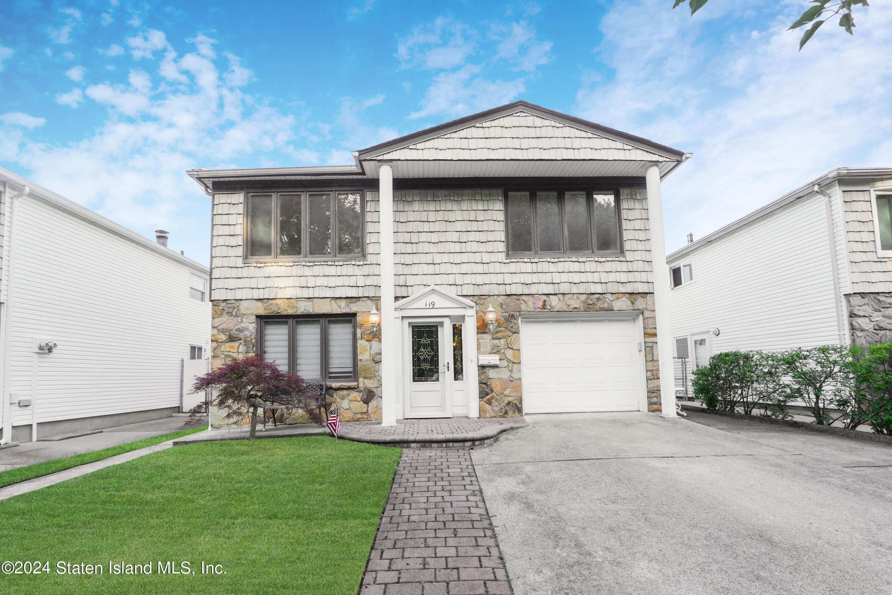Park Dr, Staten Island, NY 10314
