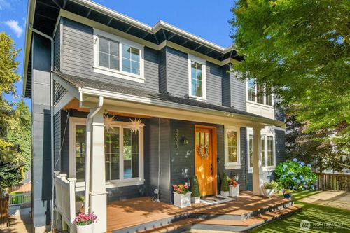 3228 36th Ave W, Seattle, WA, 98199-2504 | Card Image