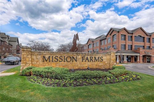 207-10531 Mission Road Unit #207 Road, Leawood, KS, 66206 | Card Image