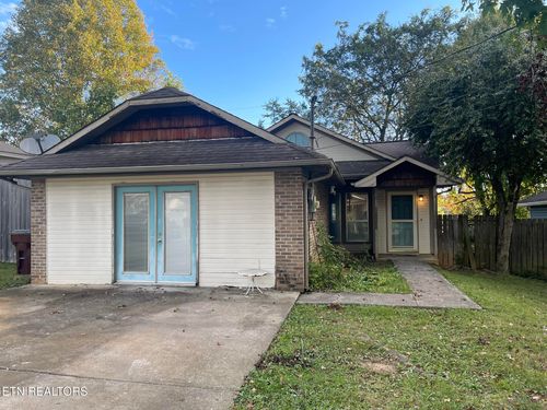 2128 Victoria Ln, Alcoa, TN, 37701-1547 | Card Image