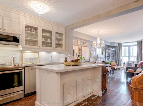 509-17 Michael Power Pl, Etobicoke, ON, M9A5G5 | Card Image