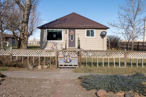 205 1st St N, Sunburst, MT, 59482 | Card Image