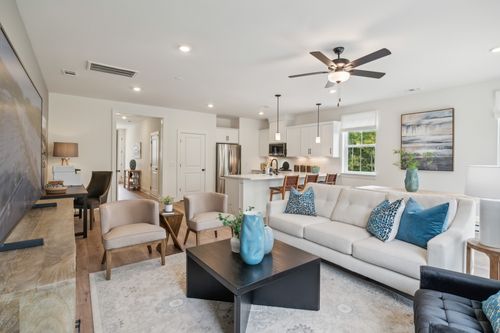 118 Valentine Aly, Nashville, TN, 37218-3059 | Card Image