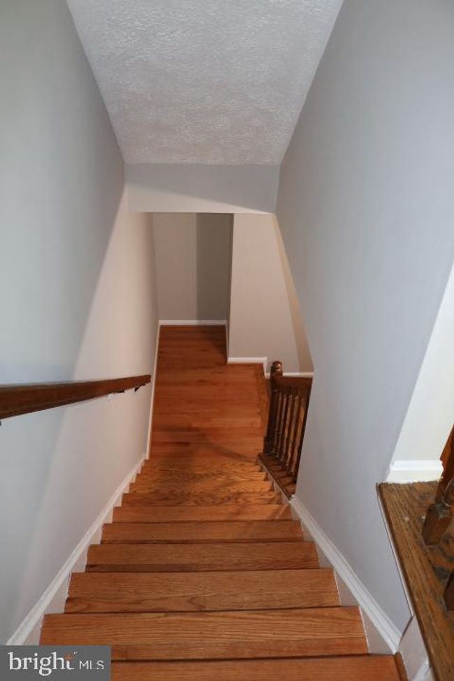 7319 Stream Way, Townhouse with 3 bedrooms, 3 bathrooms and null parking in SPRINGFIELD VA | Image 6