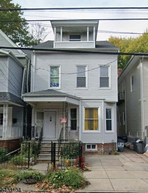 686 E 25th St, Paterson, NJ, 07504-1906 | Card Image