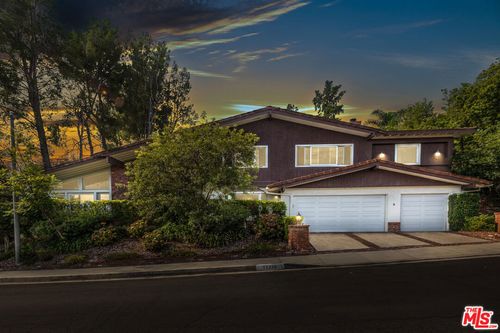 17216 Luverne Pl, Encino, CA, 91316-3932 | Card Image
