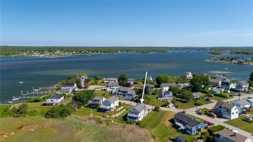 18 Starfish Dr, Narragansett, RI, 02882-5352 | Card Image