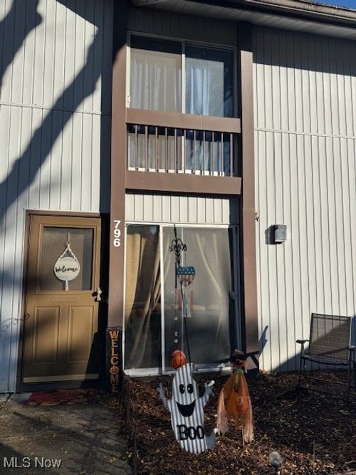 1604-796 Pipes Ct, Sagamore Hills, OH, 44067-2362 | Card Image