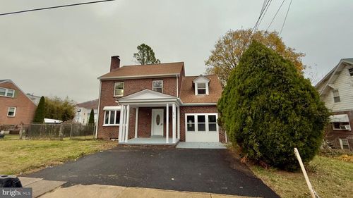 2319 Fairview Ave, READING, PA, 19606-2035 | Card Image