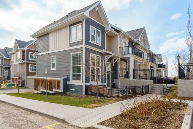 907 Cranbrook Walk Se, Home with 2 bedrooms, 1 bathrooms and 2 parking in Calgary AB | Image 22
