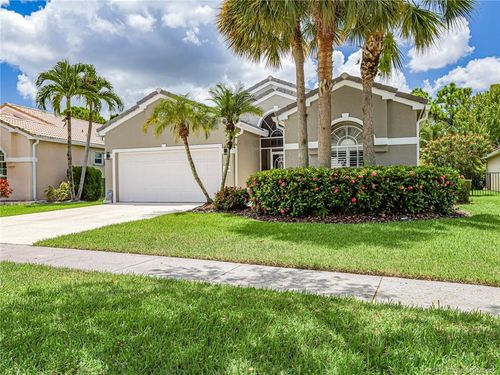 7007 Twin Oaks Cir, Stuart, FL, 34997-4727 | Card Image